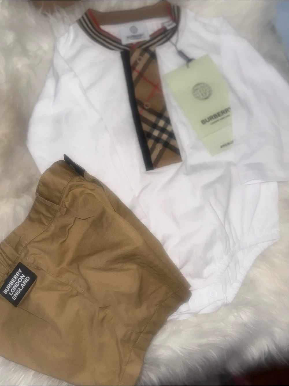 Burberry Tan and Black Elastic Waist Shorts Toddler size2y